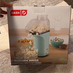 Dash Fresh Pop Popcorn Maker in Blue